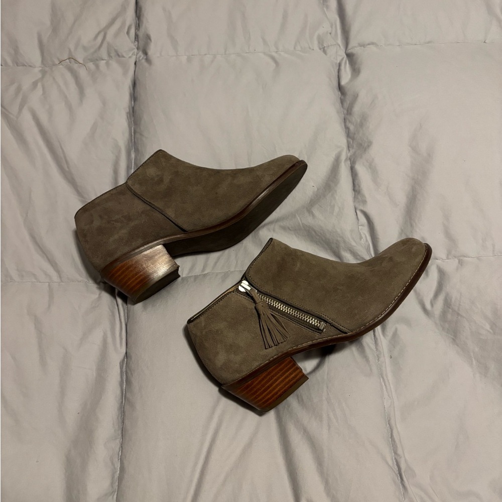 Vionic Taupe Ankle Booties with Side Zipper